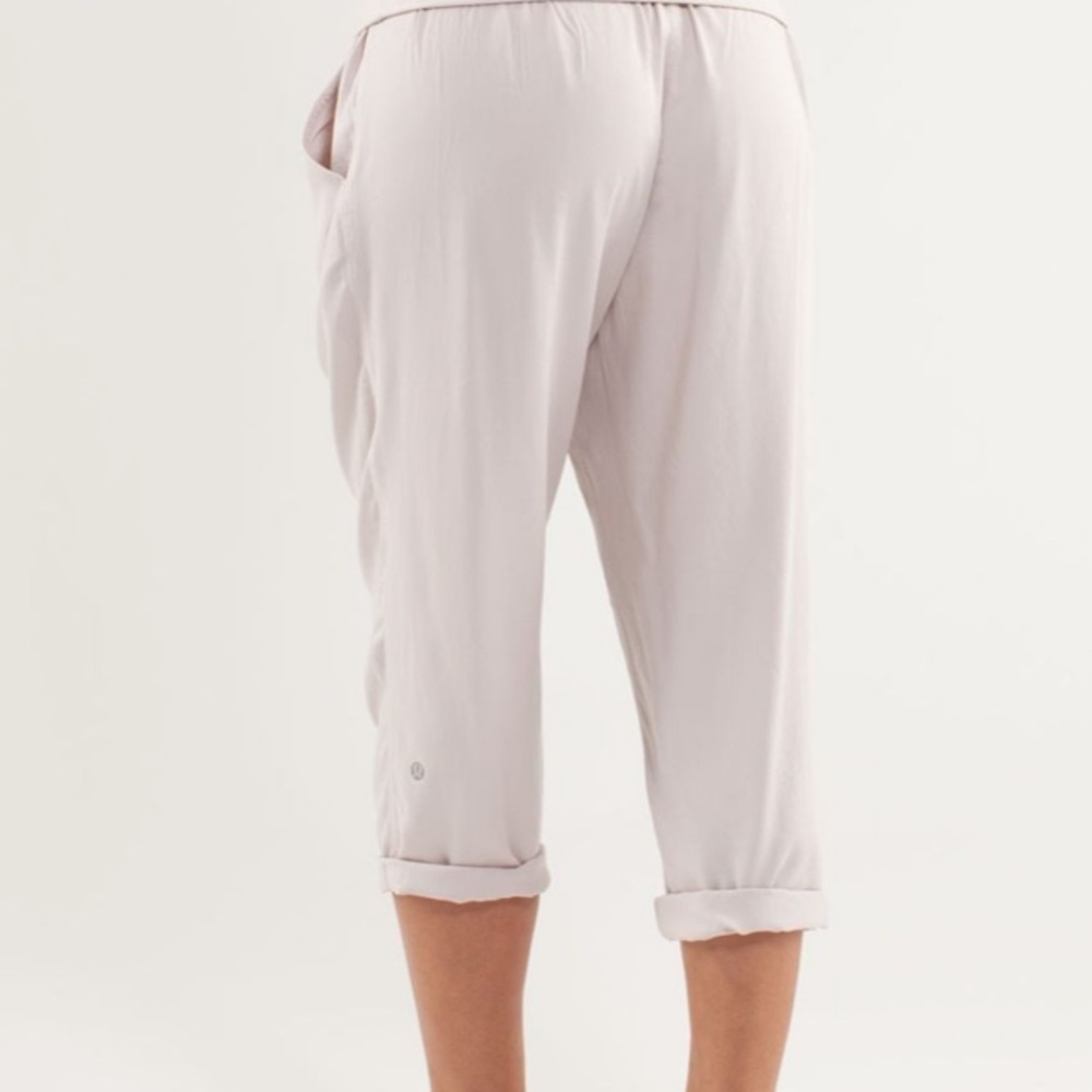 Lululemon crop Joggers